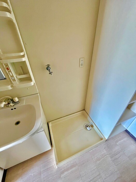 物件内観写真17　(洗濯機置場)