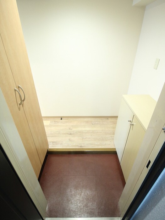 物件内観写真7　(玄関)