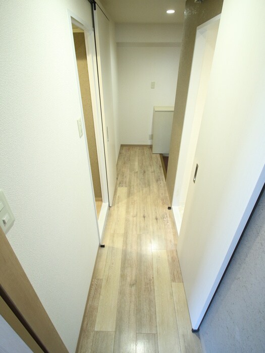 物件内観写真18　(廊下)