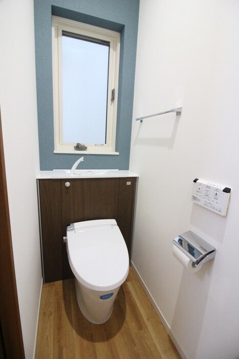 物件内観写真11　(トイレ)