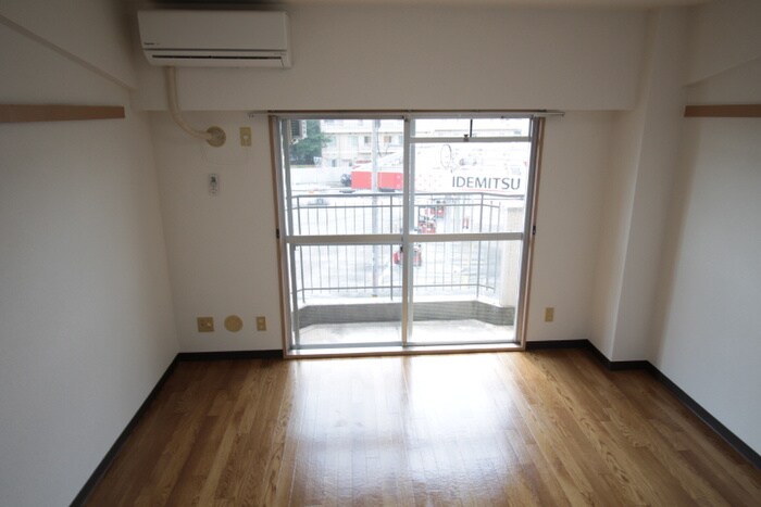 物件内観写真11　(居室)