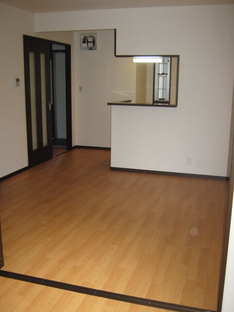 物件内観写真4　(居室)