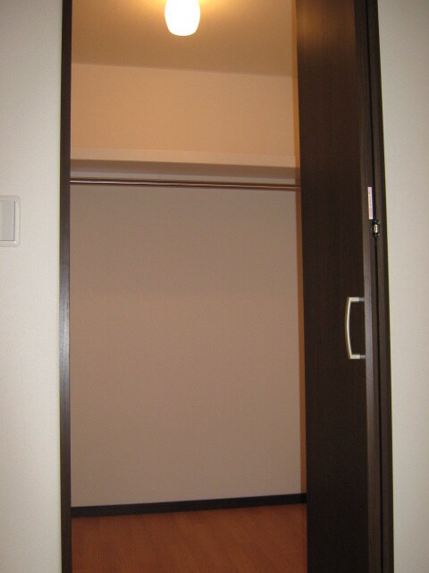 物件内観写真8　(収納)