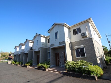 ラフィネシャトー外観写真