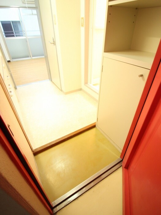 物件内観写真7　(玄関)