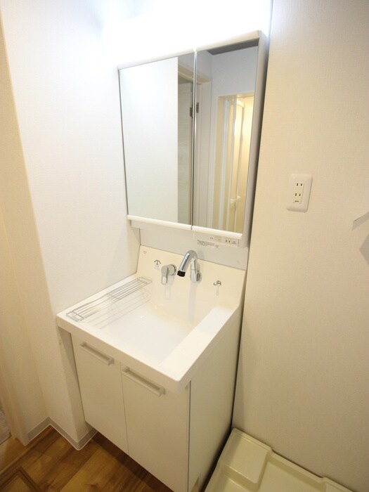 物件内観写真9　(洗面)