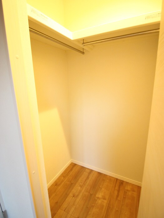 物件内観写真16　(収納)