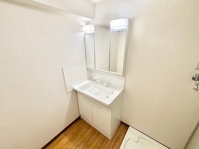 物件内観写真11　(洗面)