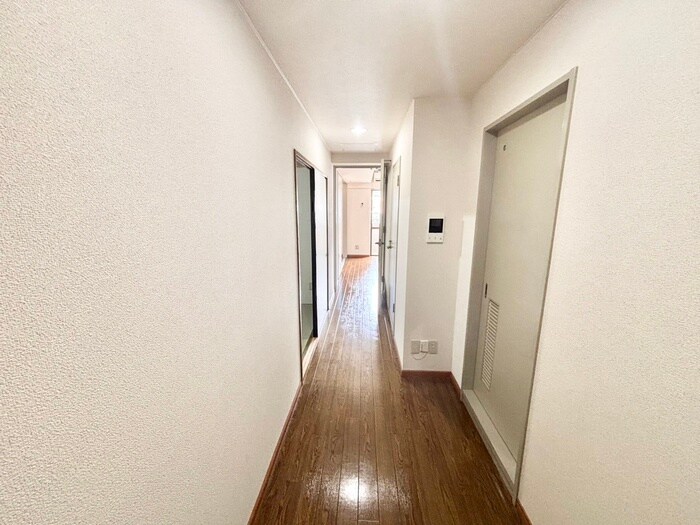 物件内観写真15　(廊下)