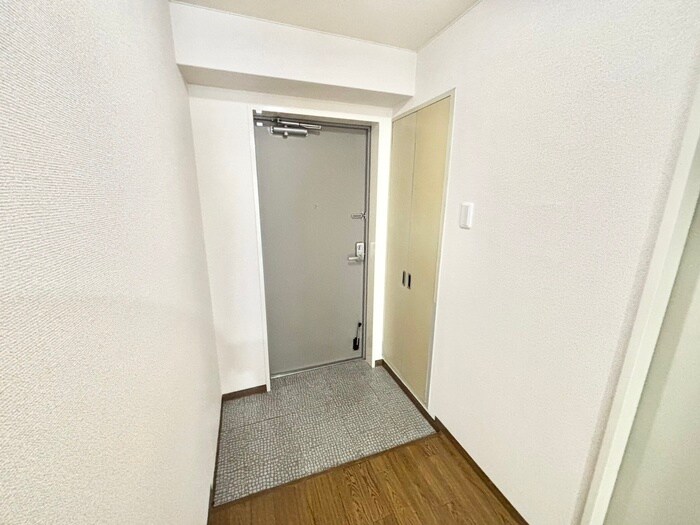 物件内観写真19　(玄関)