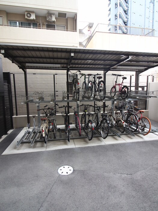 物件外観写真3　(駐輪場)