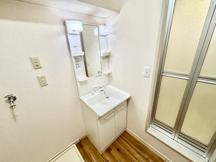 物件内観写真12　(洗面)