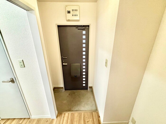 物件内観写真17　(玄関)