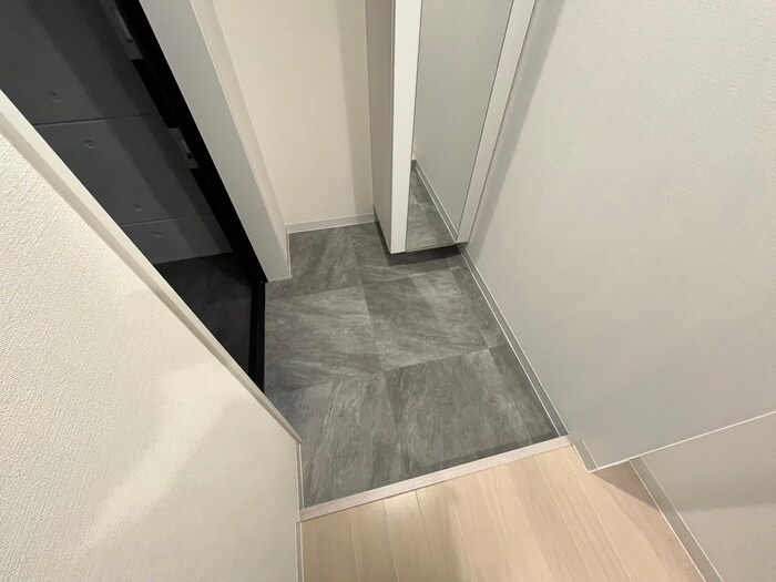 物件内観写真16　(玄関)