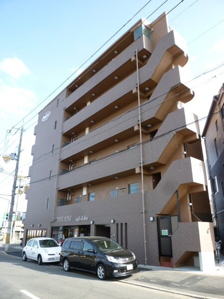 ＷＥＳＴ桂川外観写真