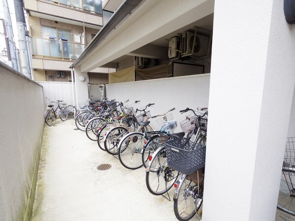 駐輪場