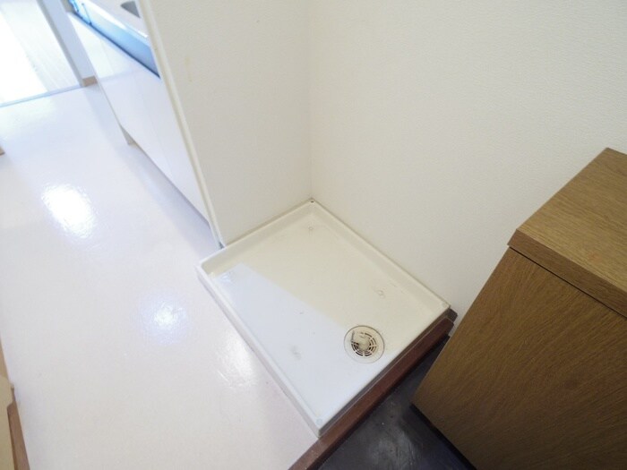 物件内観写真17　(洗濯機置場)