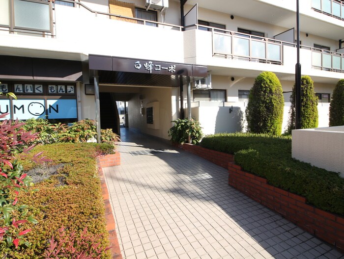 物件外観写真3　(エントランス部分)