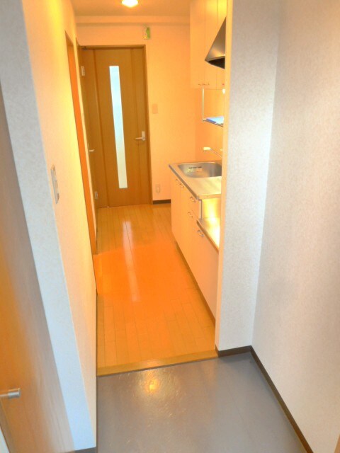 物件内観写真10　(廊下)