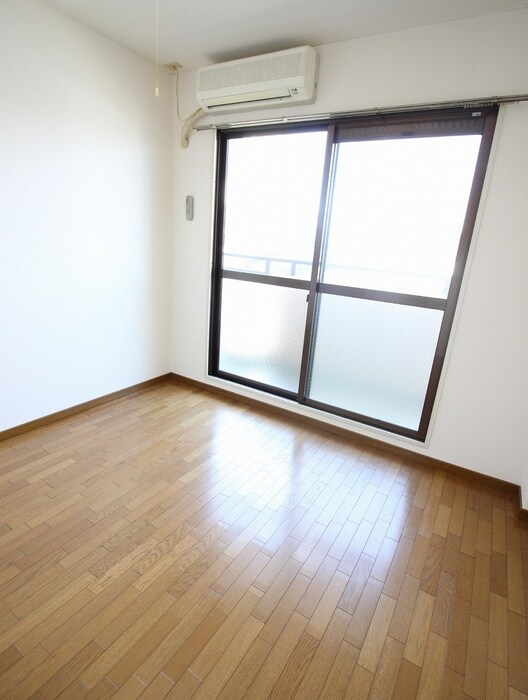 物件内観写真10　(居室)