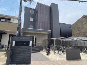 サクシード太秦外観写真