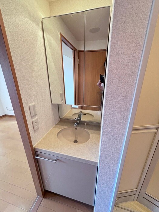 物件内観写真11　(洗面)