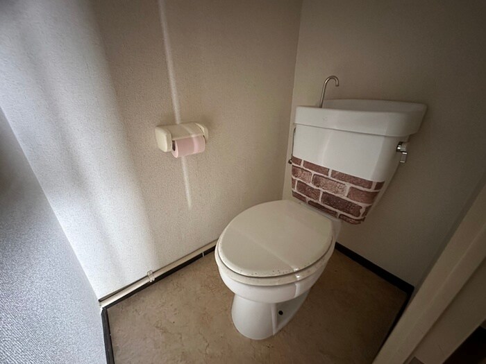 物件内観写真11　(トイレ)
