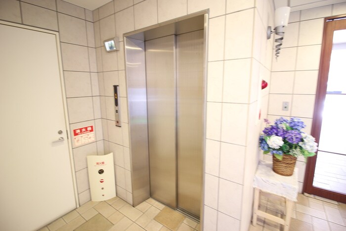 物件外観写真6　(建物設備)