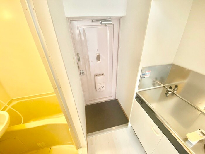 物件内観写真14　(玄関)