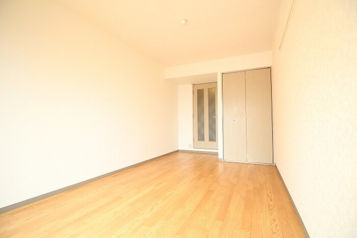 物件内観写真16　(居室)