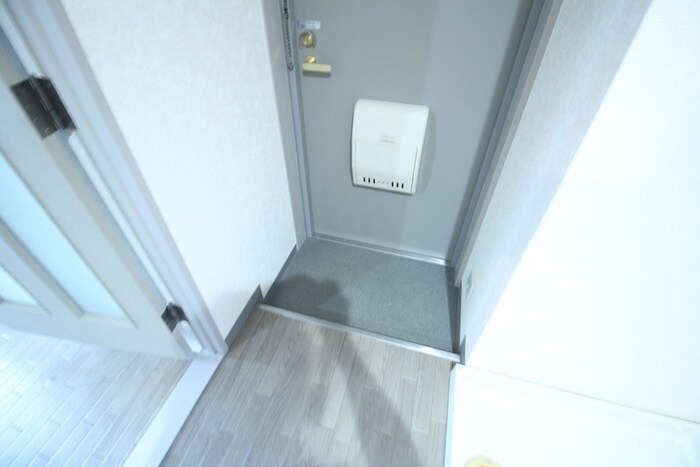 物件内観写真17　(玄関)