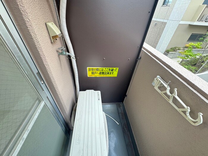 物件内観写真15　(洗濯機置場)