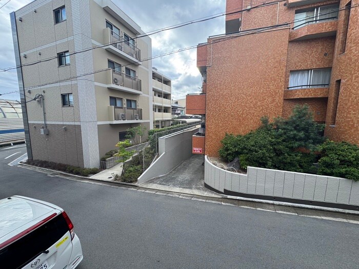 物件内観写真21　(室内からの展望)