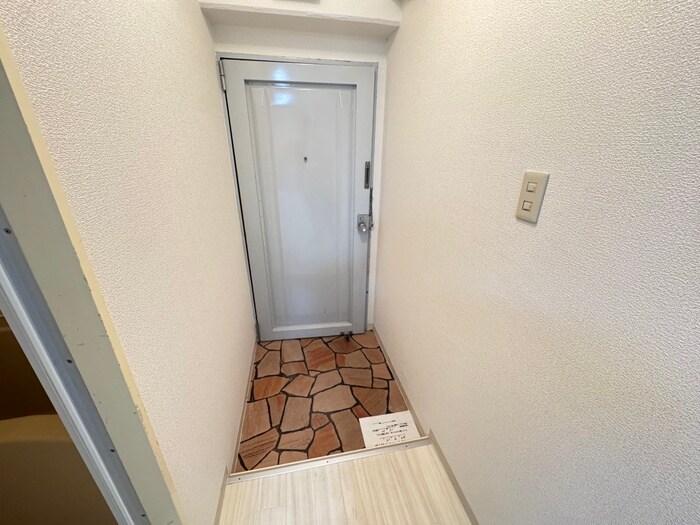 物件内観写真22　(玄関)