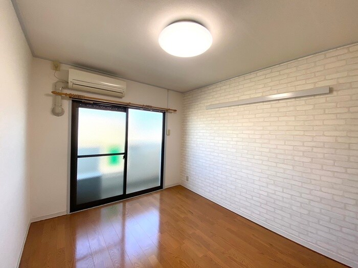 物件内観写真4　(居室)