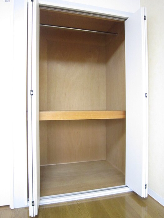 物件内観写真10　(収納)