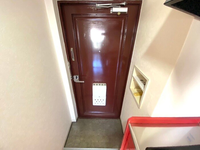 物件内観写真11　(玄関)