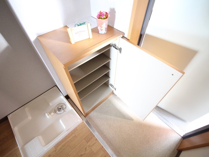 物件内観写真10　(靴箱)