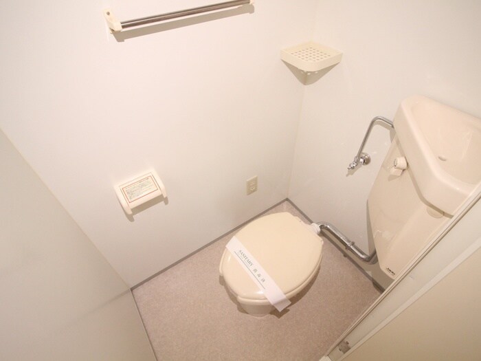 物件内観写真12　(トイレ)