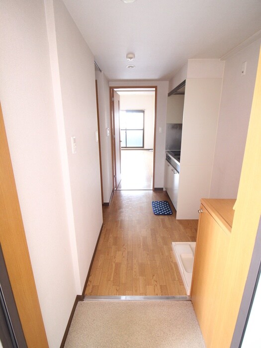 物件内観写真16　(玄関)
