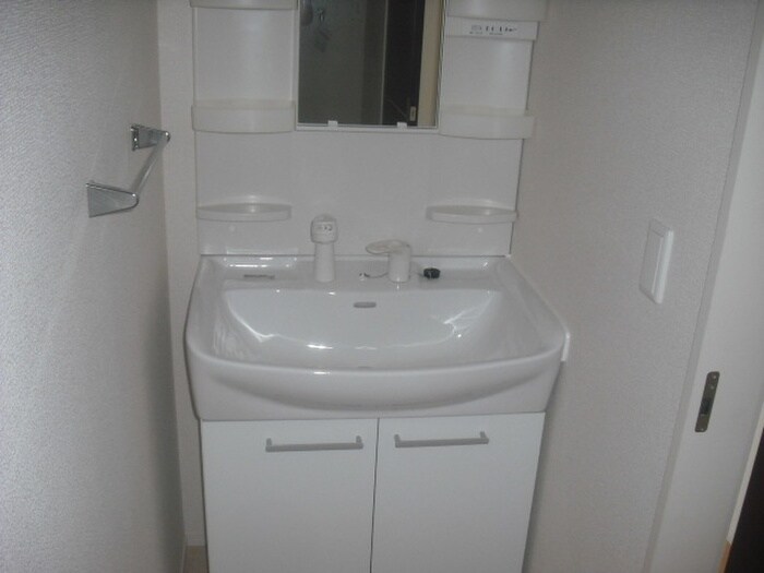 物件内観写真8　(洗面)