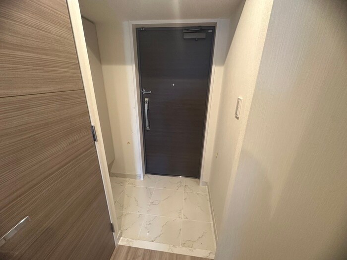 物件内観写真15　(玄関)
