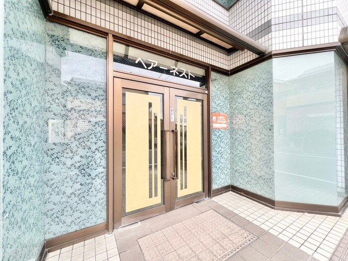 物件外観写真3　(エントランス部分)