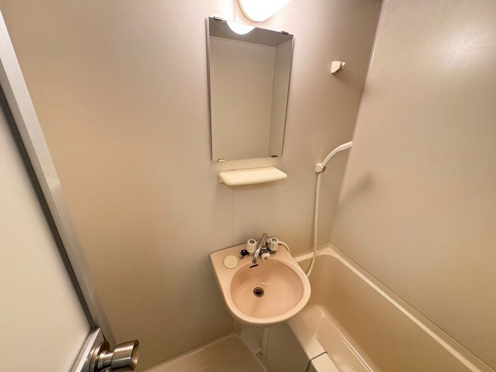 物件内観写真9　(洗面)