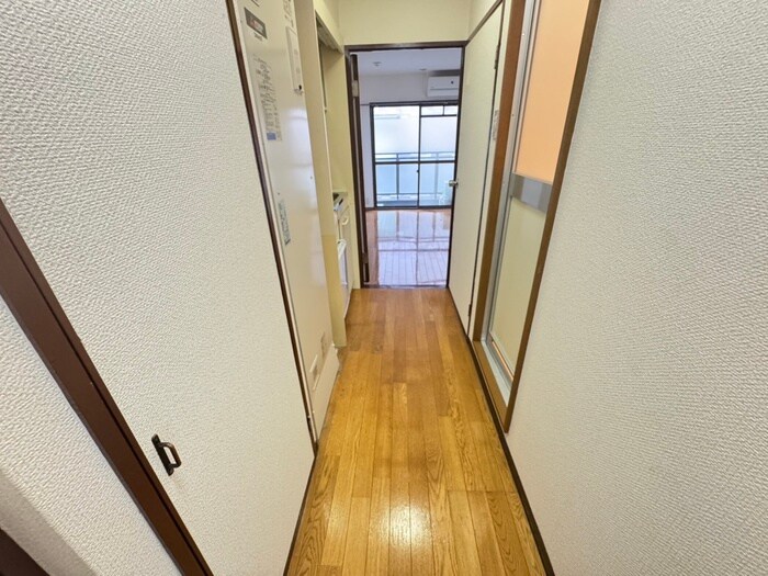 物件内観写真14　(廊下)