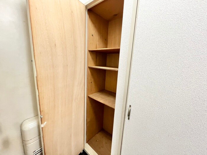 物件内観写真15　(靴箱)