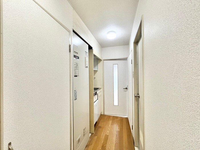 物件内観写真16　(廊下)