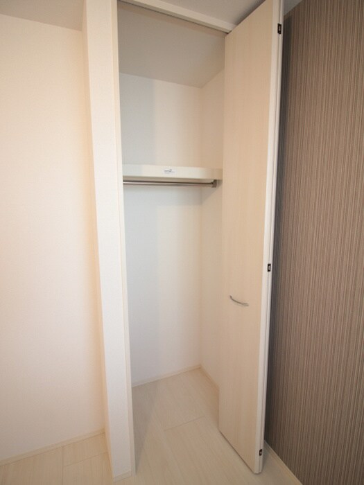 物件内観写真15　(収納)