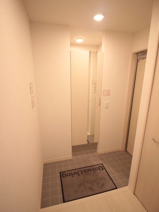 物件内観写真21　(玄関)