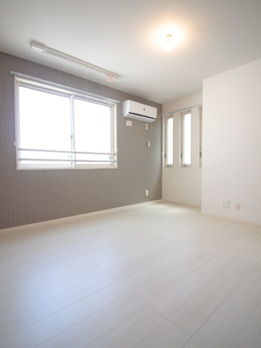 物件内観写真21　(居室)